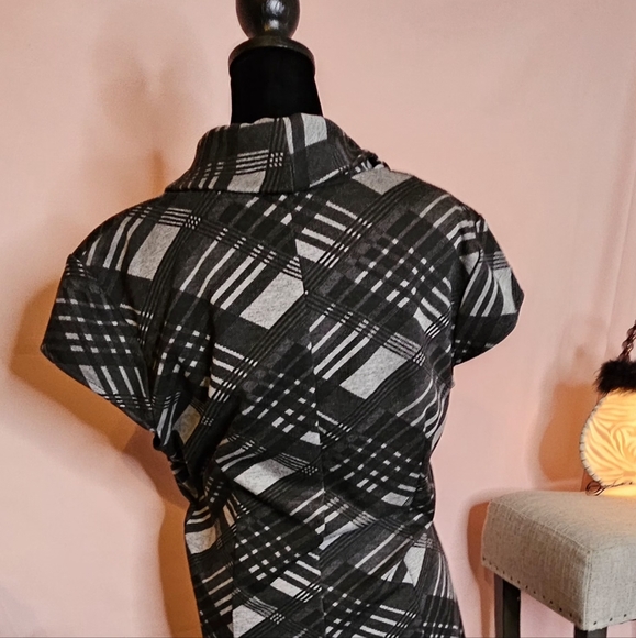 Midi/ Mini fall soft dress, gray and black size 14 - Picture 7 of 10